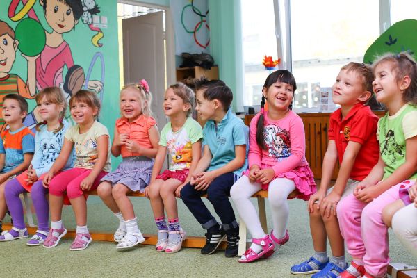 Промени в правилата за прием в детските градини и в първи клас за София бяха приети днес